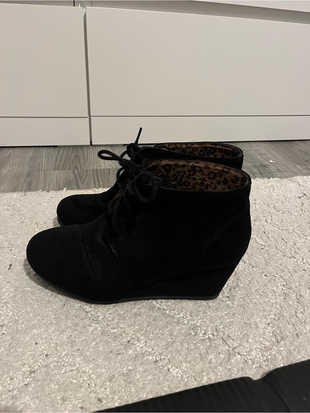 Black Lace-Up Wedge Ankle Boots with Leopard Lining size 8.5 basic casual